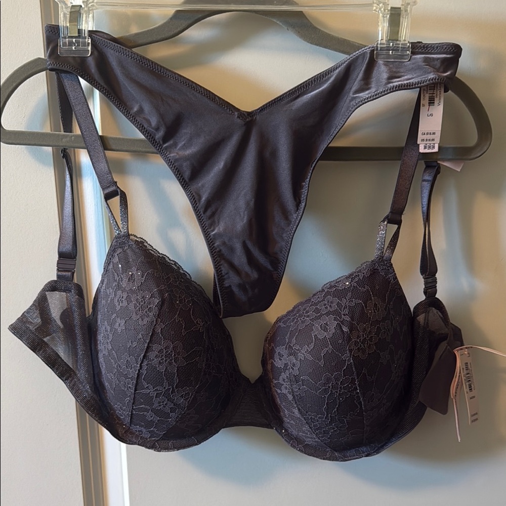 Victoria's Secret Lace Bra and Panty Set size large